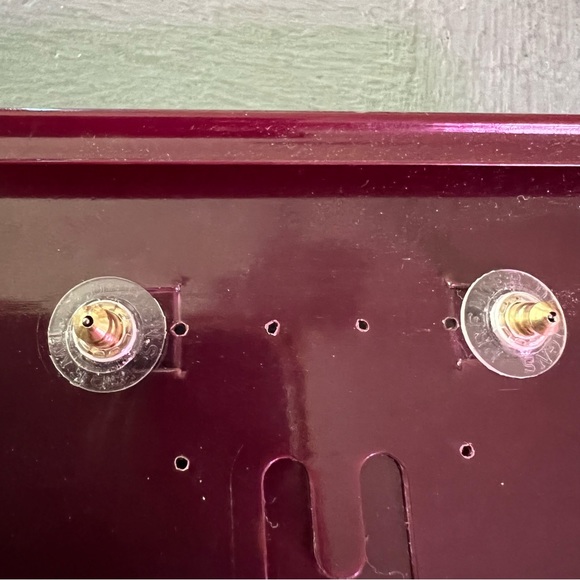 Premier Designs Gold Tone Knot Earrings NEW - Picture 2 of 3